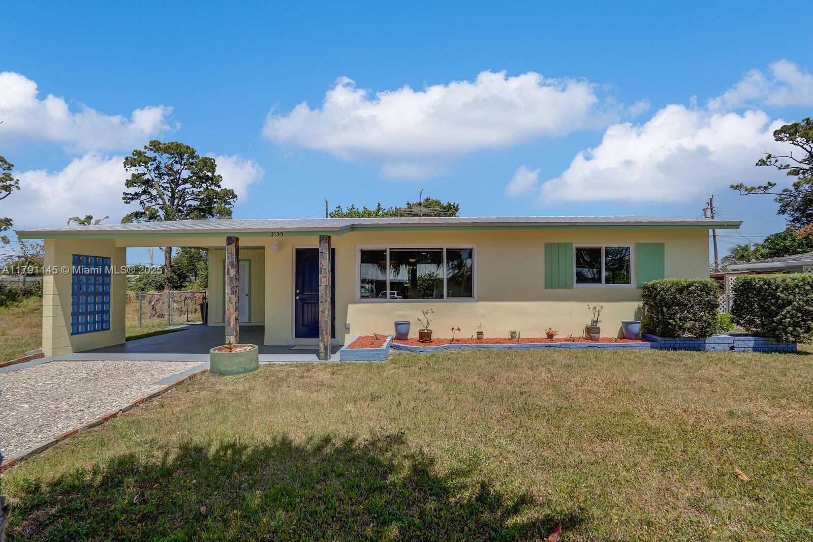 Property for Sale at 3135 Se Mimosa St, Stuart, Martin County, Florida - Bedrooms: 2 
Bathrooms: 1  - $349,000
