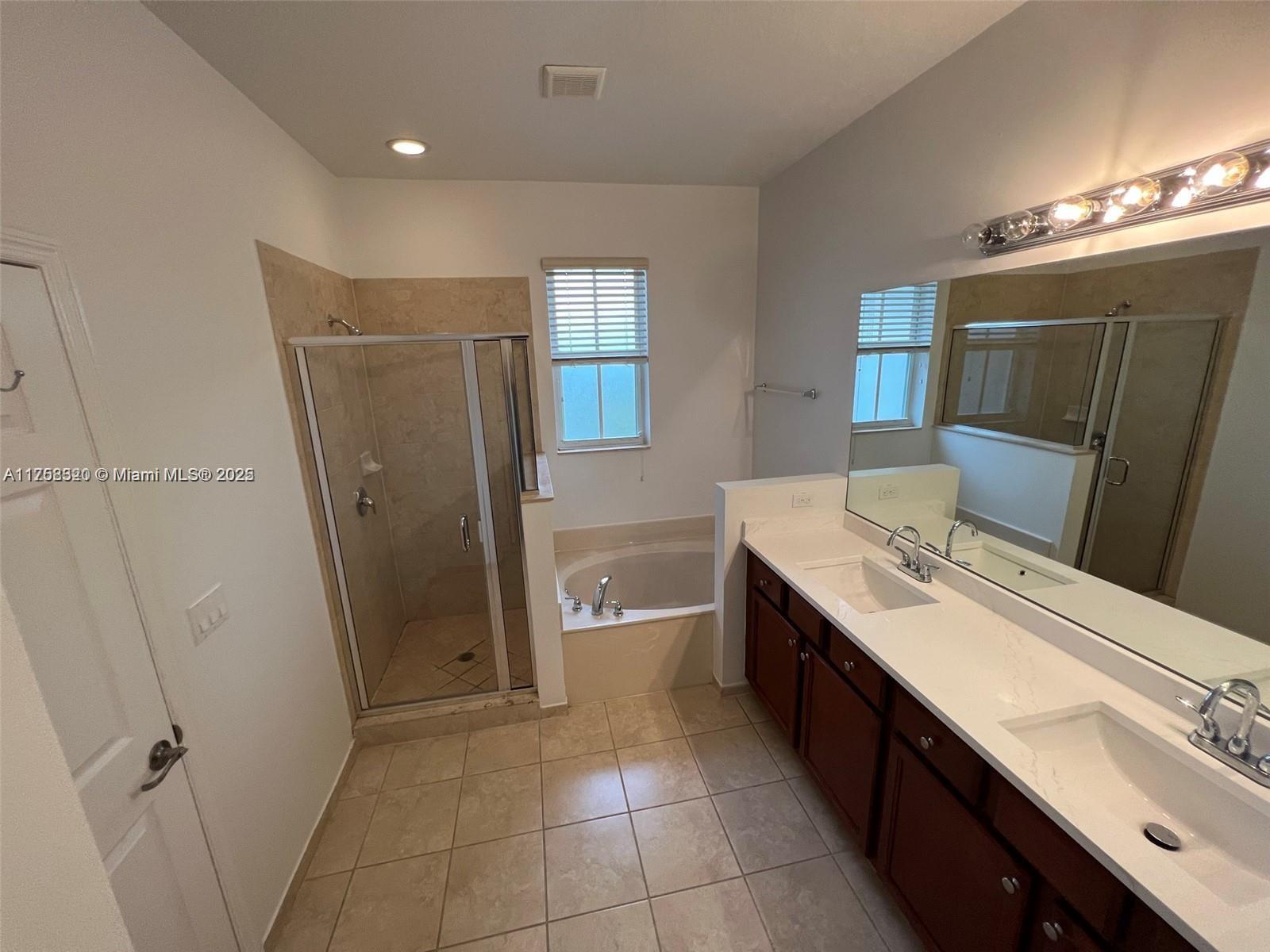 PALOMA LAKES PLAT - Residential