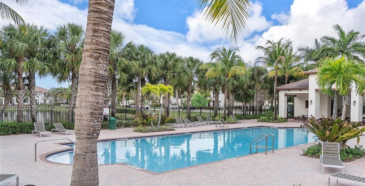 PALOMA LAKES PLAT - Residential