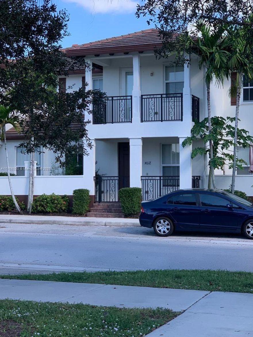 LOOK NO FURTHER THIS  3 BEDROOM 2.5 BATH WITH A 2 CAR GARAGE. UPDATED APPLIANCES 
GRANITE COUNTERTOP, FULL WASHER AND DRYER IS LOCATED RIGHT ACROSS THE PROMENADE SHOPS AND PUBLIX. THE COMMUNITY POOL IS STUNNING AND COMMUNITY IS GATED.
LOW HOA FEES. A MUST SEE!!