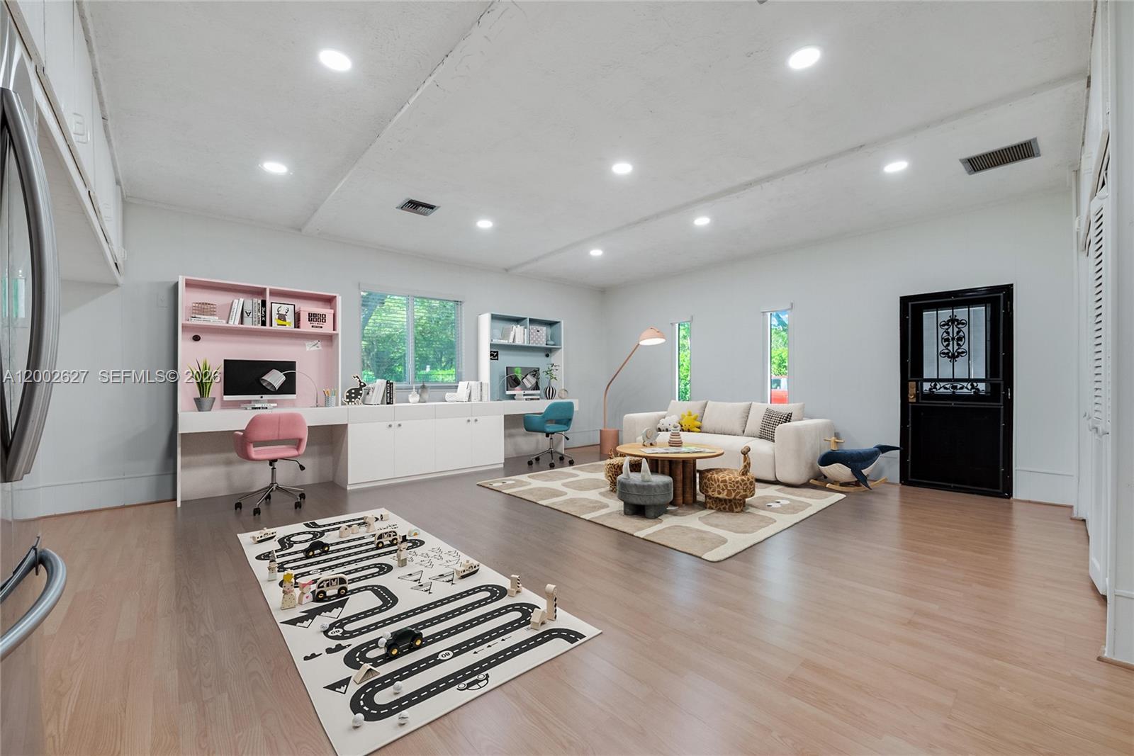 HAMMOCK PINES ESTATES - Residential Lease