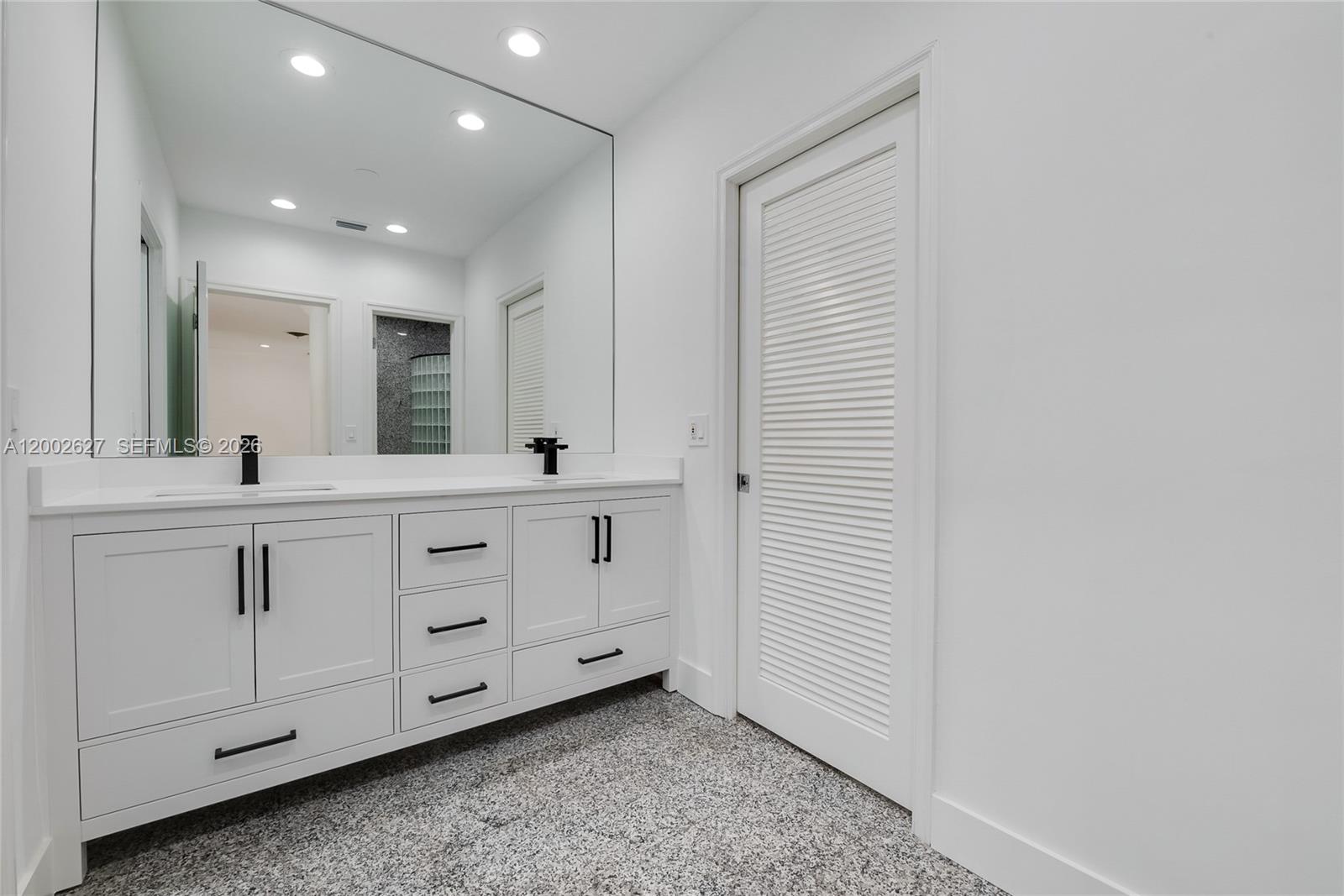 HAMMOCK PINES ESTATES - Residential Lease