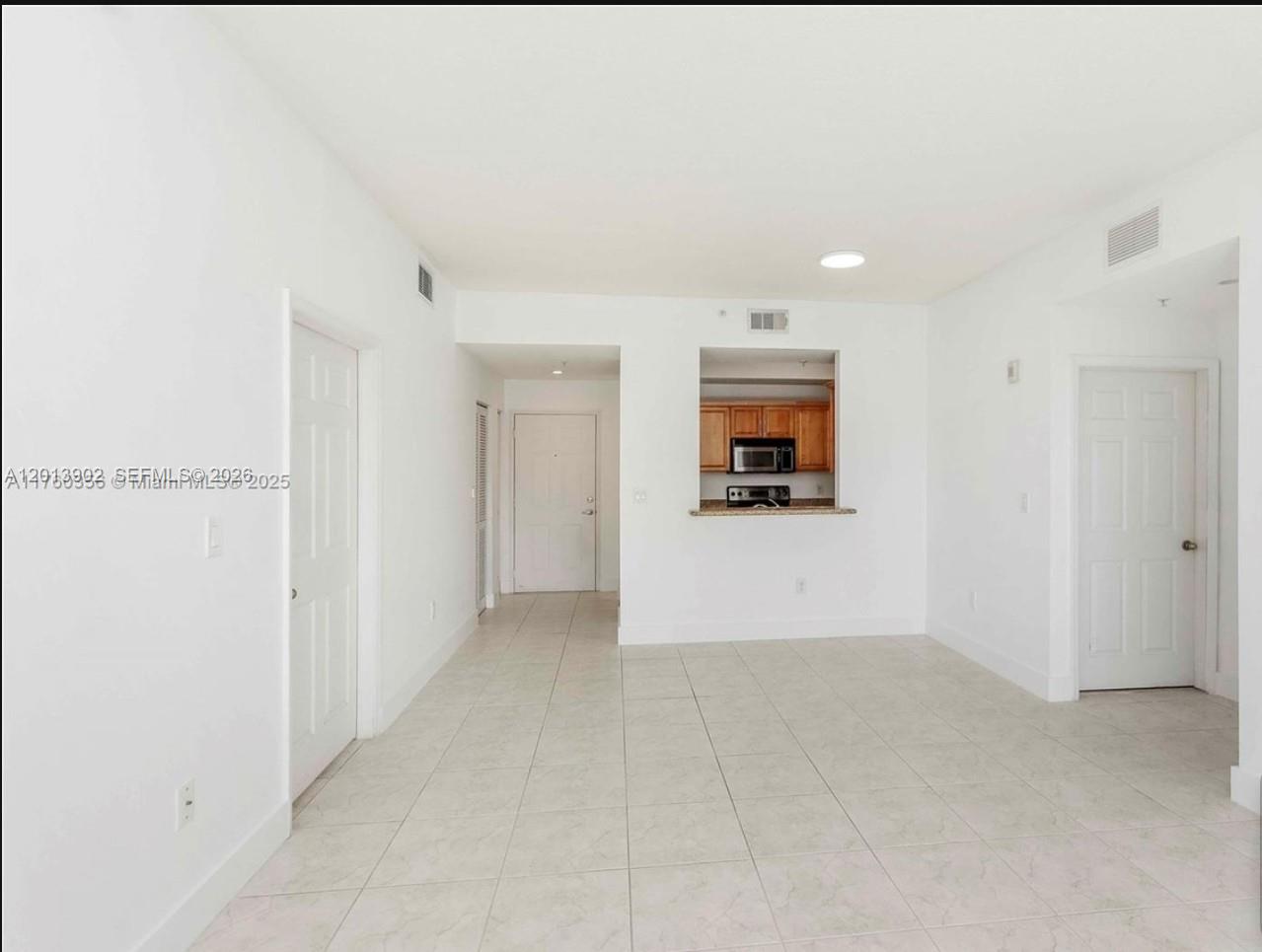 3590 Coral Way 910