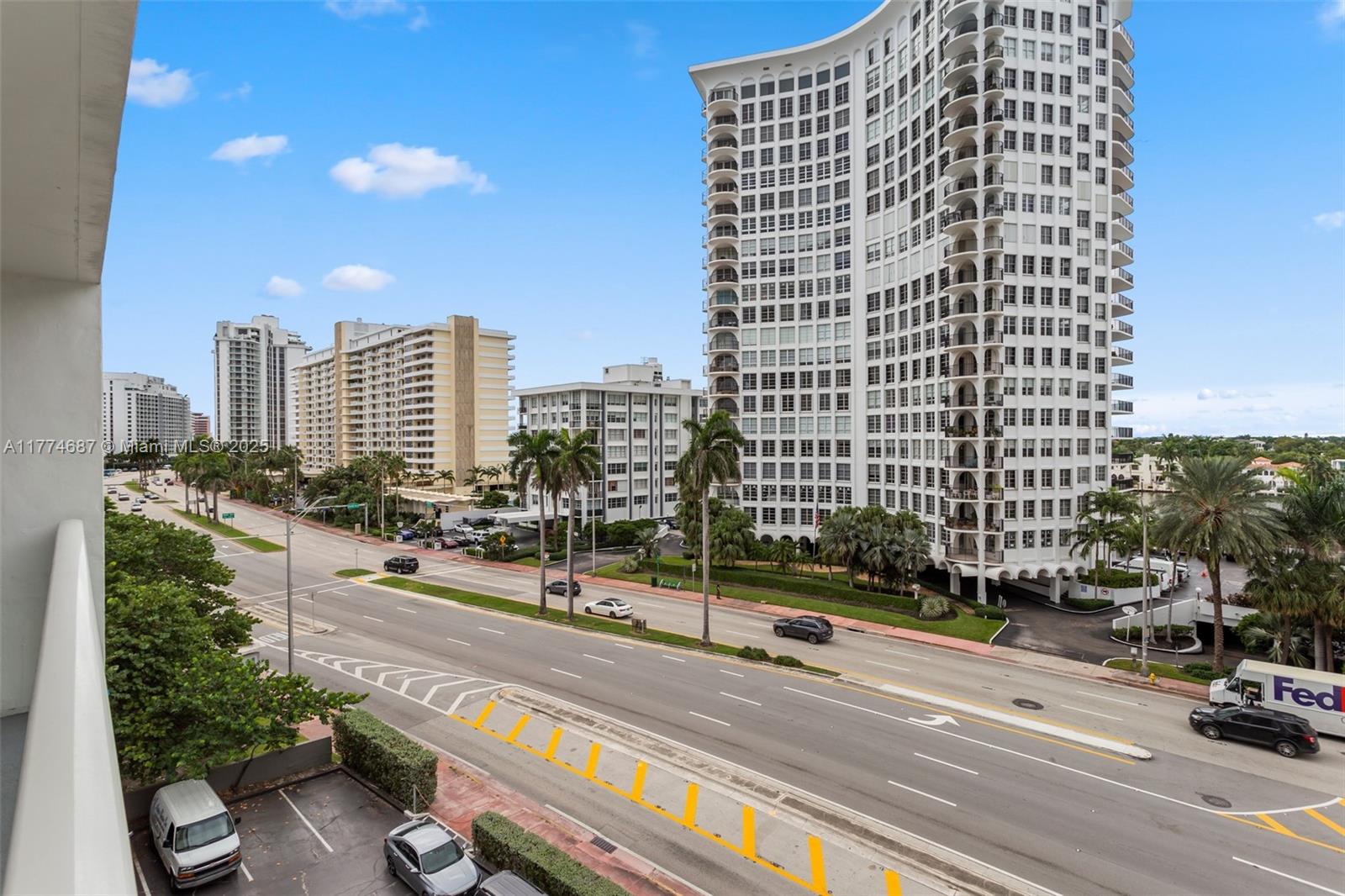 ARLEN BEACH CONDO - Residential
