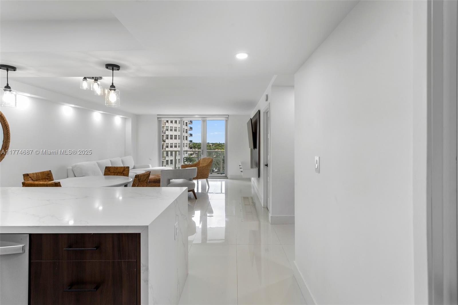 ARLEN BEACH CONDO - Residential