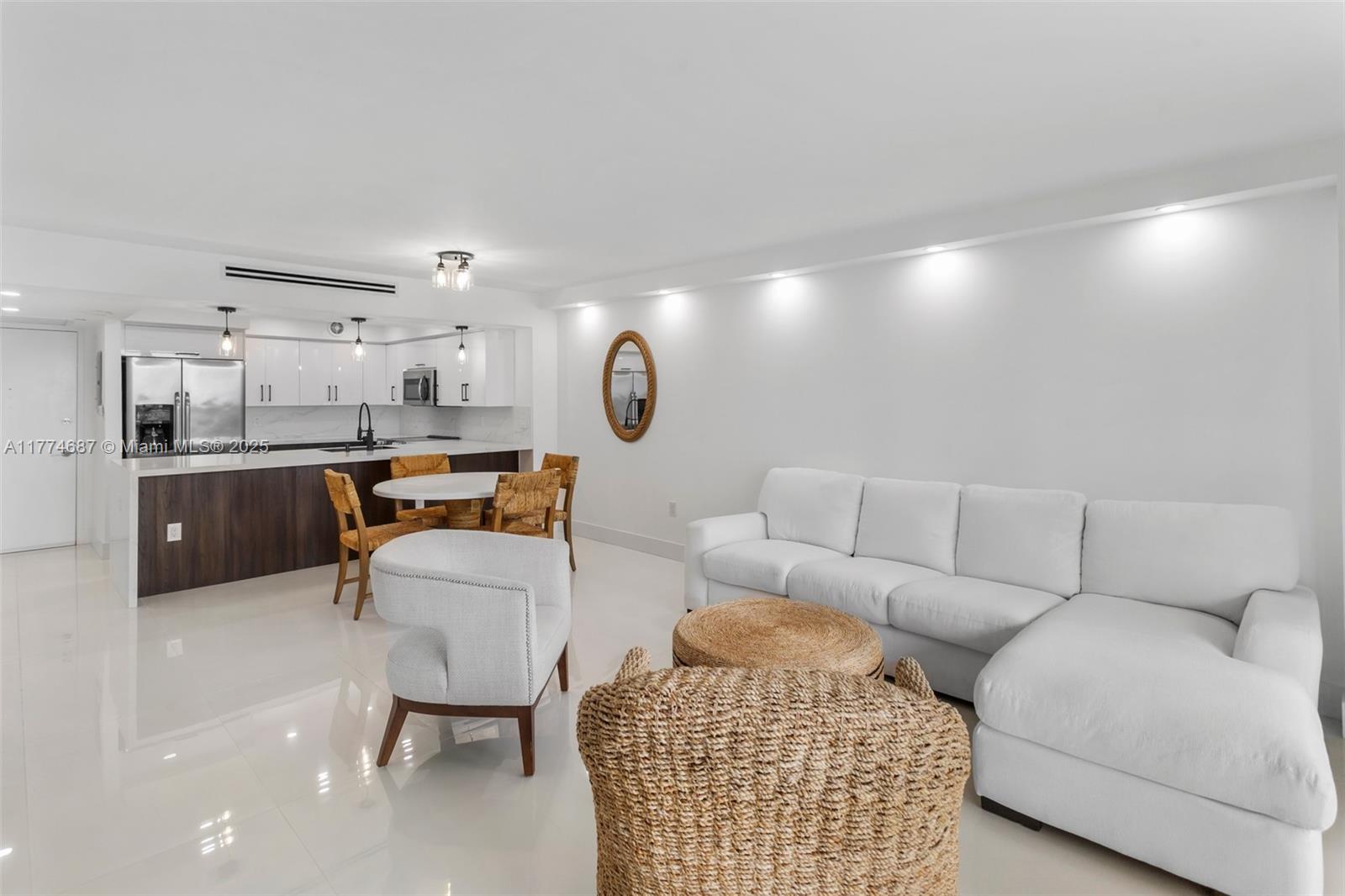 ARLEN BEACH CONDO - Residential
