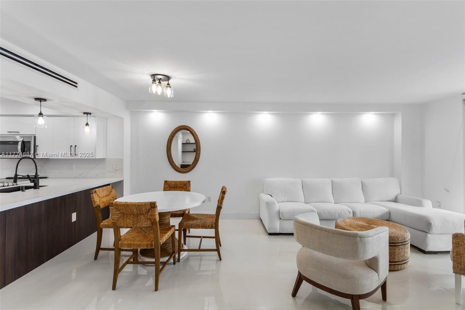 ARLEN BEACH CONDO - Residential
