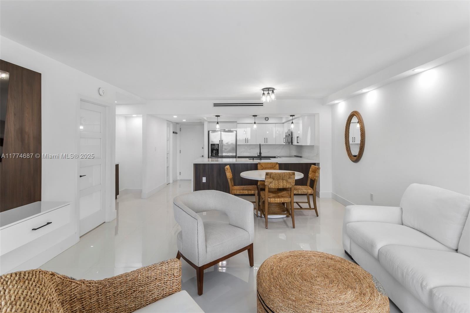 ARLEN BEACH CONDO - Residential
