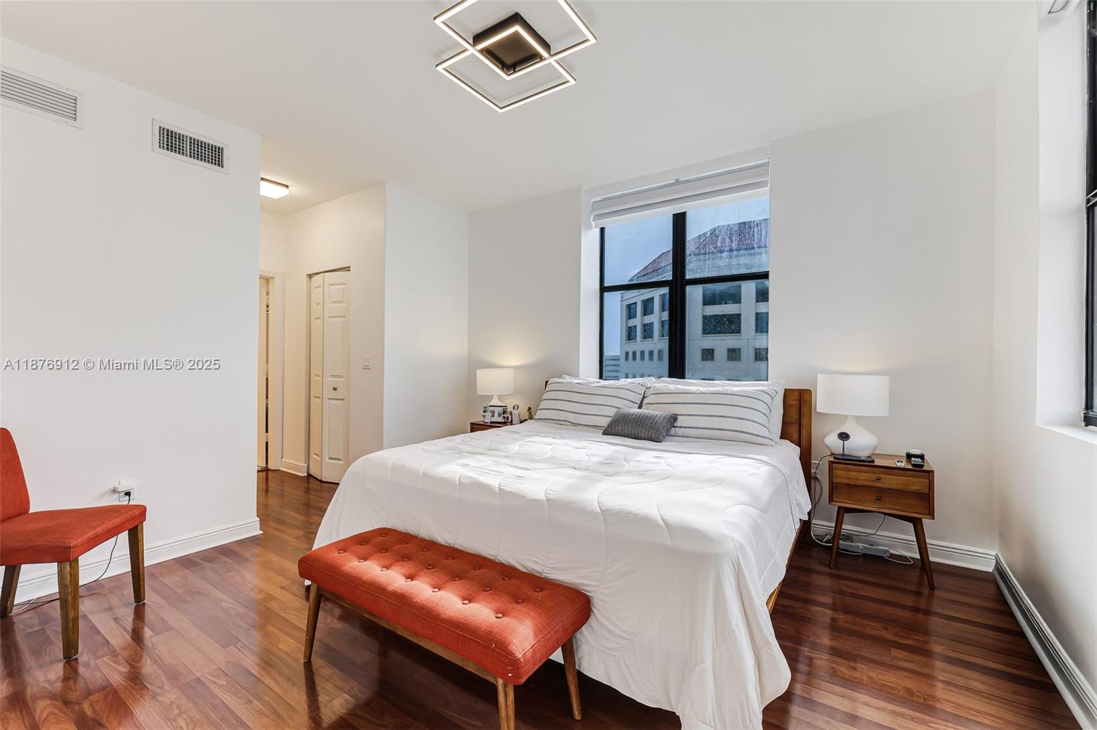 PUERTA DE PALMAS CONDO - Residential