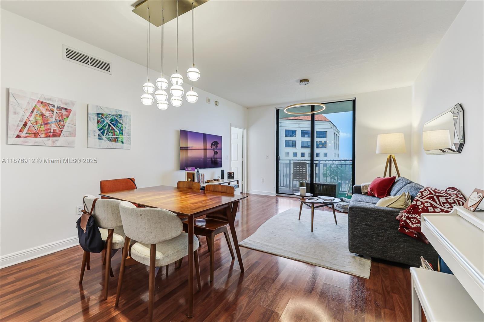 PUERTA DE PALMAS CONDO - Residential