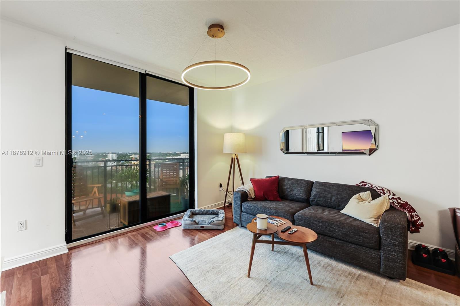 PUERTA DE PALMAS CONDO - Residential