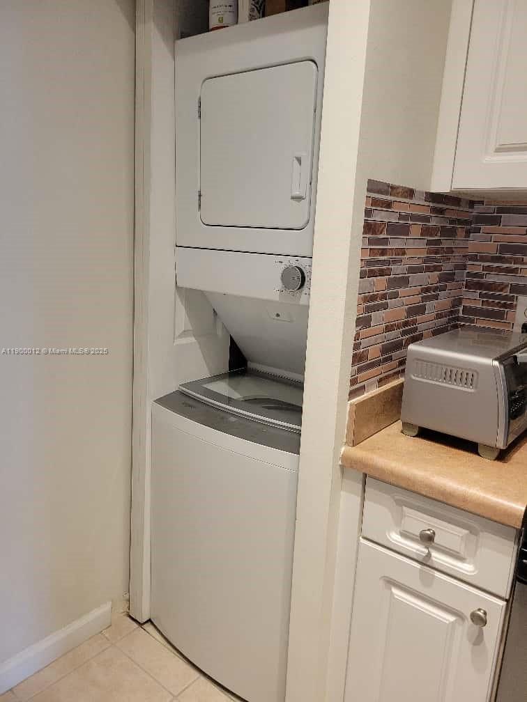 PORTO BELLAGIO CONDO - Residential Lease