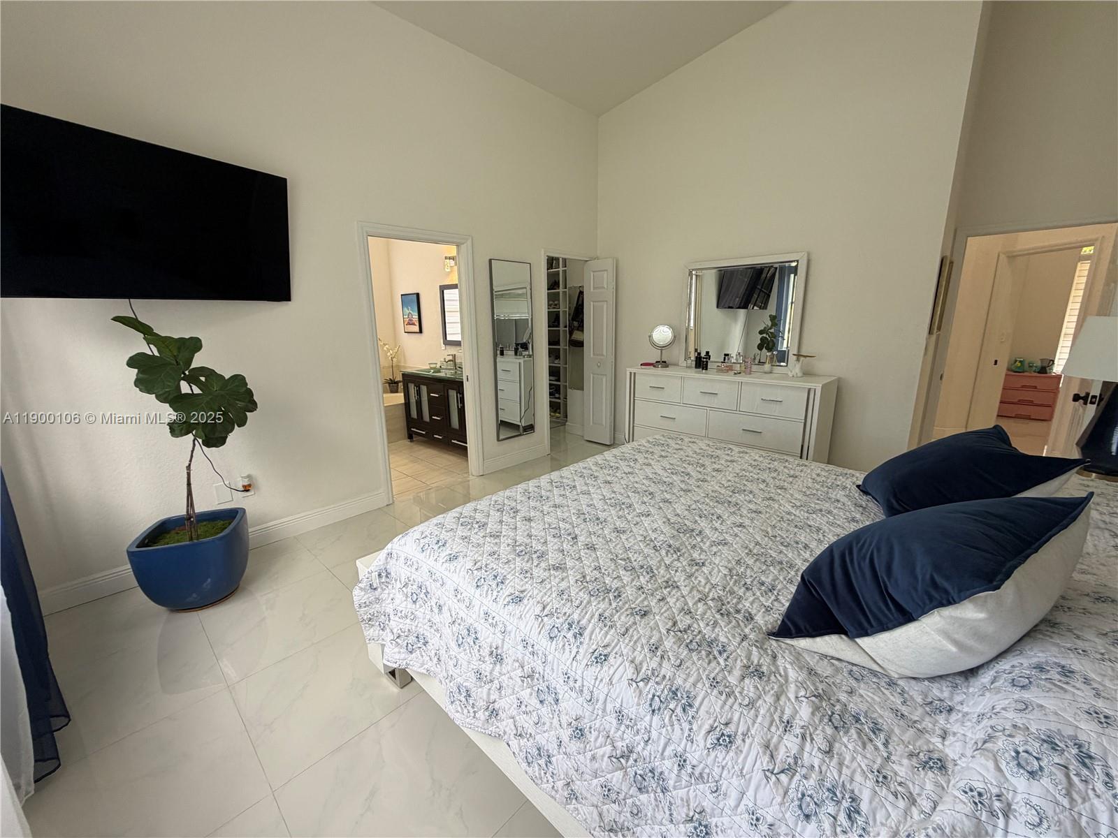 POD 3 AT MONARCH LAKES - Residential Lease