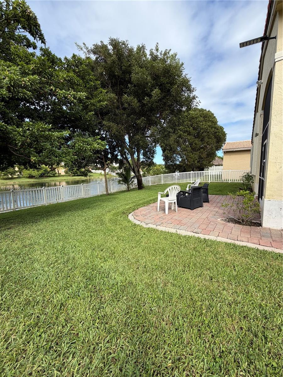 POD 3 AT MONARCH LAKES - Residential Lease