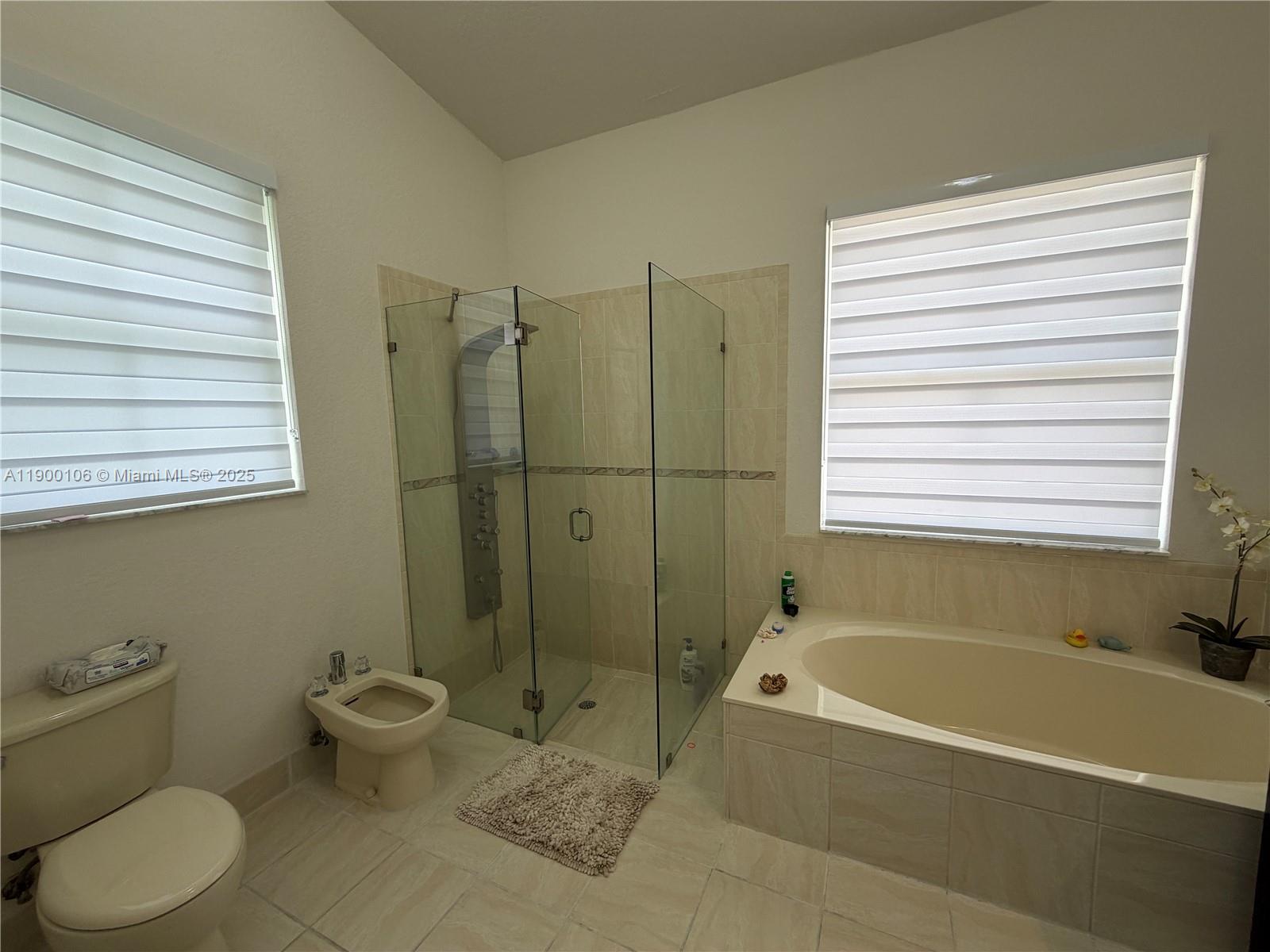 POD 3 AT MONARCH LAKES - Residential Lease