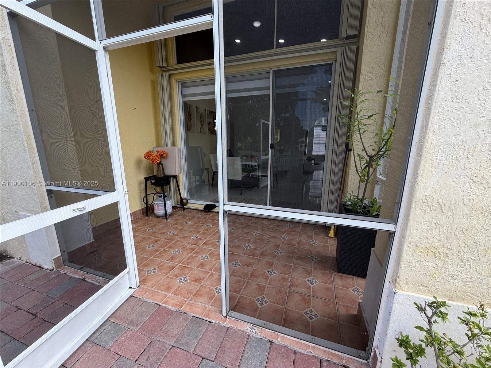 POD 3 AT MONARCH LAKES - Residential Lease