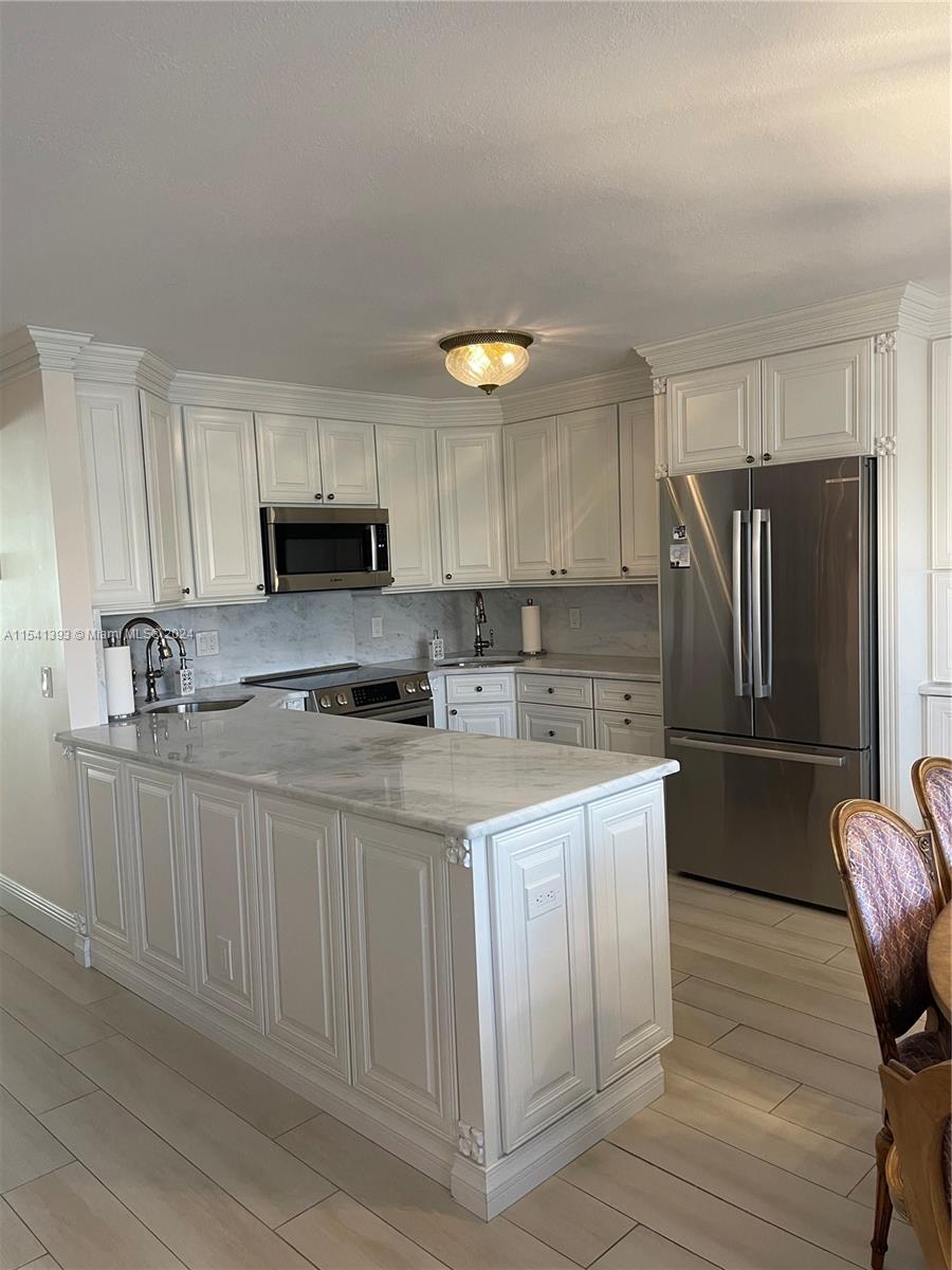 YARMOUTH AT CENTURY VILLA - Residential Lease