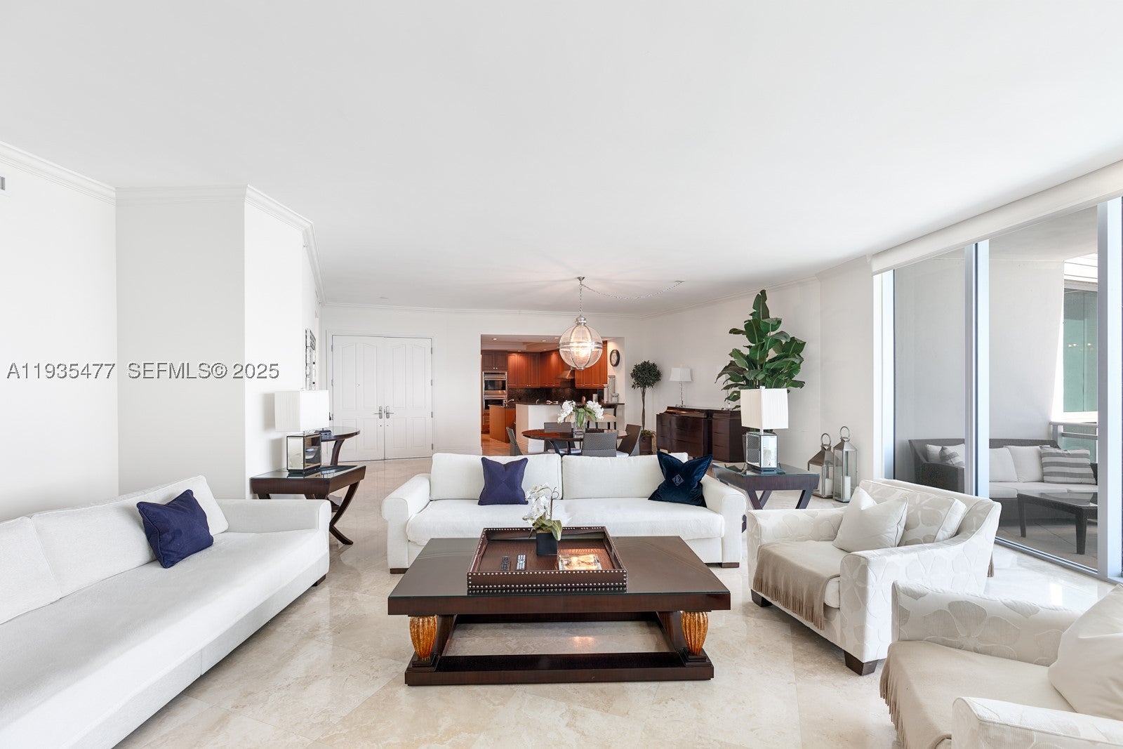 10295 Collins Ave 803