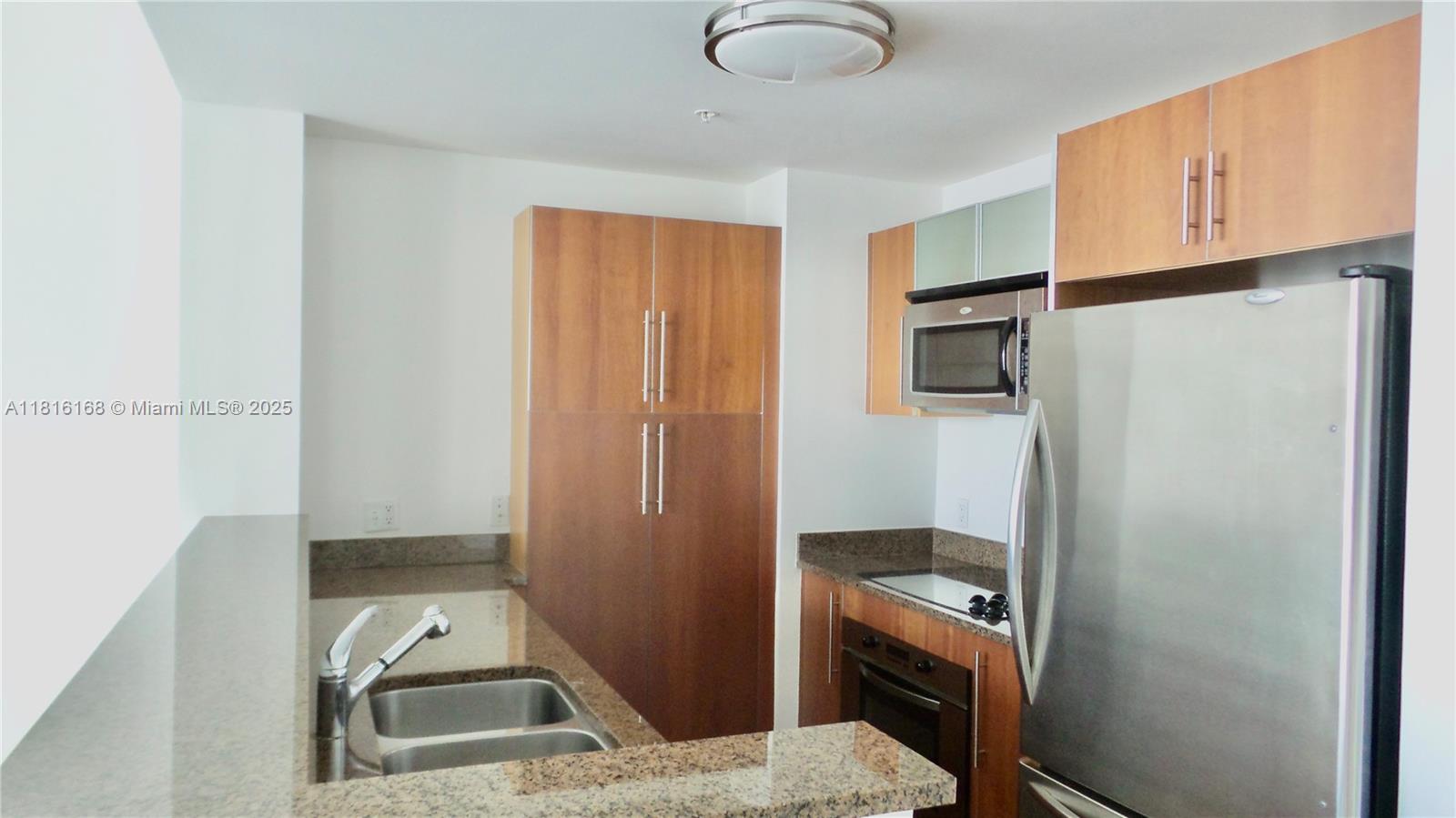 300 S Biscayne Blvd 2705