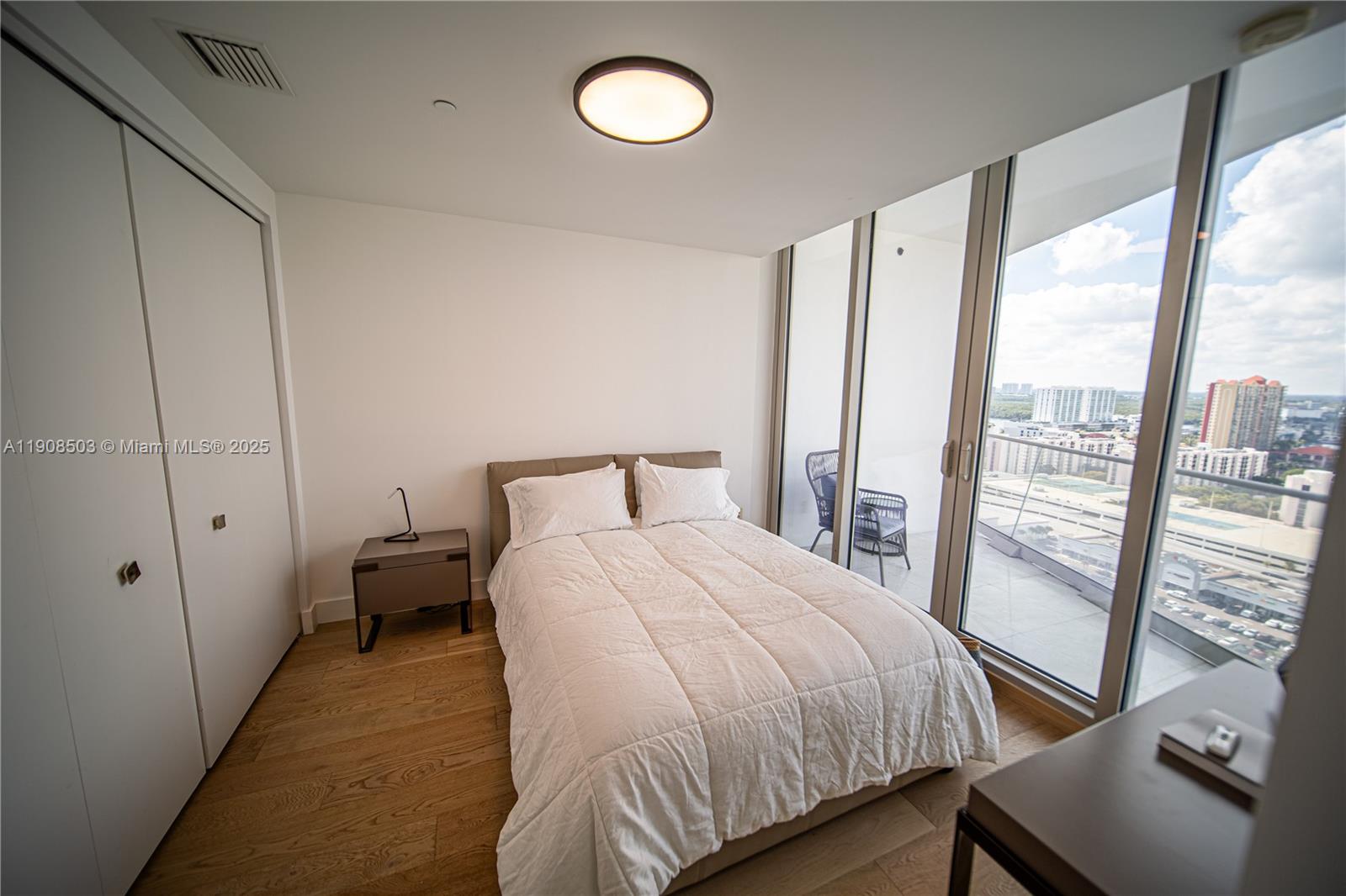 JADE SIGNATURE CONDO - Residential