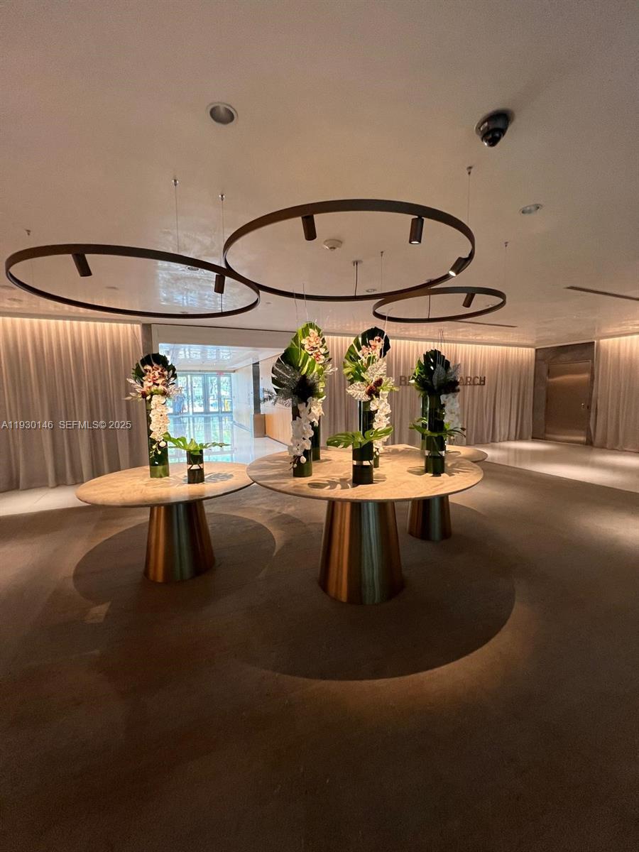 MAYFIELD CONDO - Residential Lease