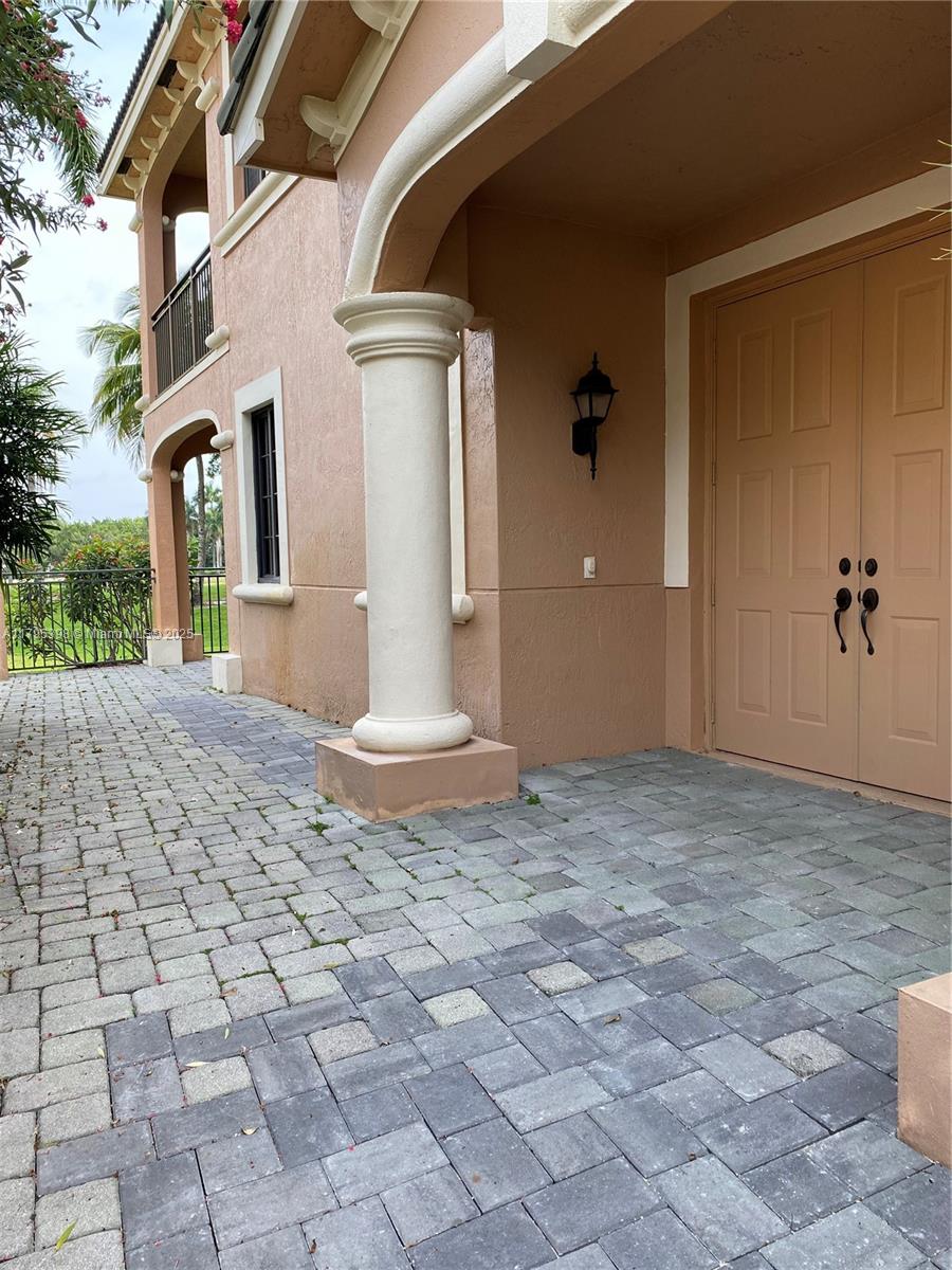 2697 Center Ct Dr 1-13