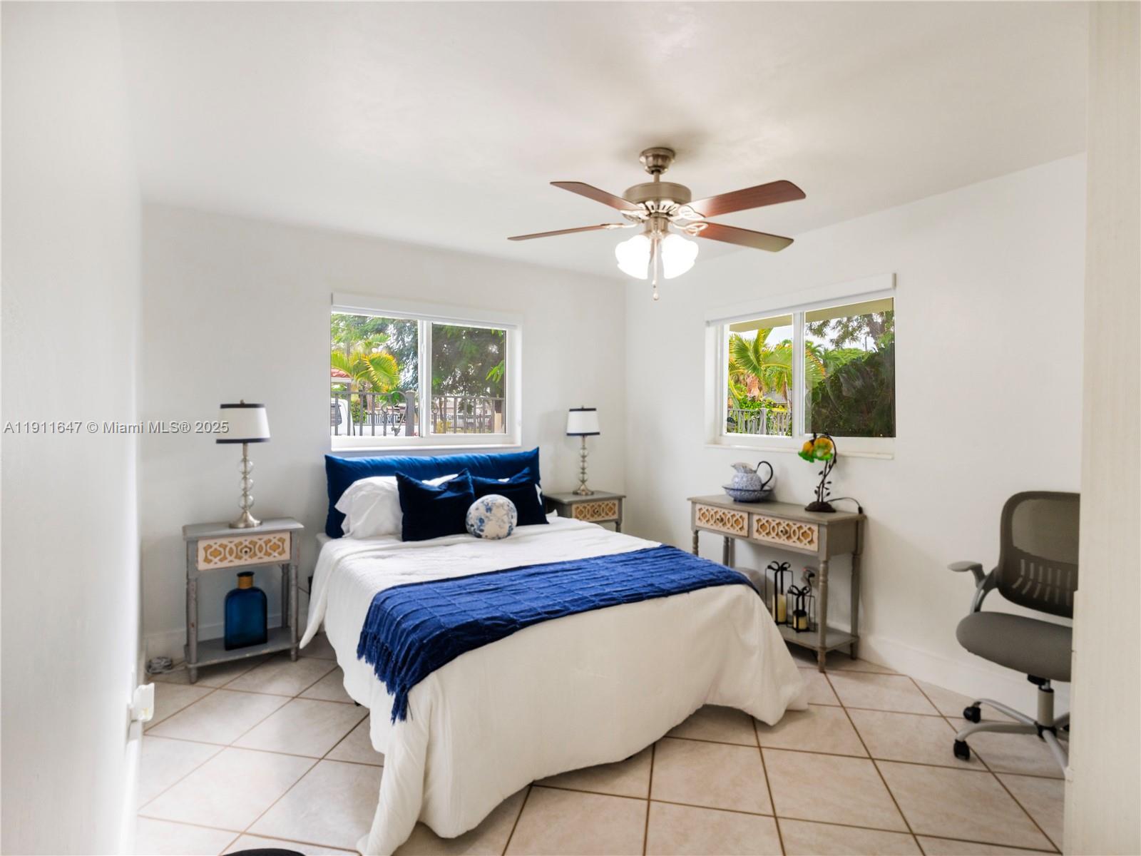 PALM SPRINGS LAKES 5TH AD - Residential