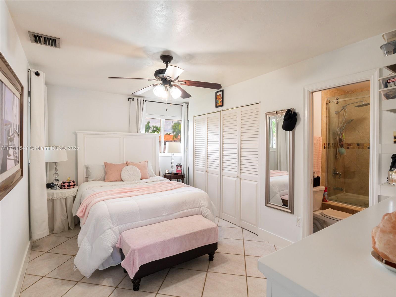 PALM SPRINGS LAKES 5TH AD - Residential