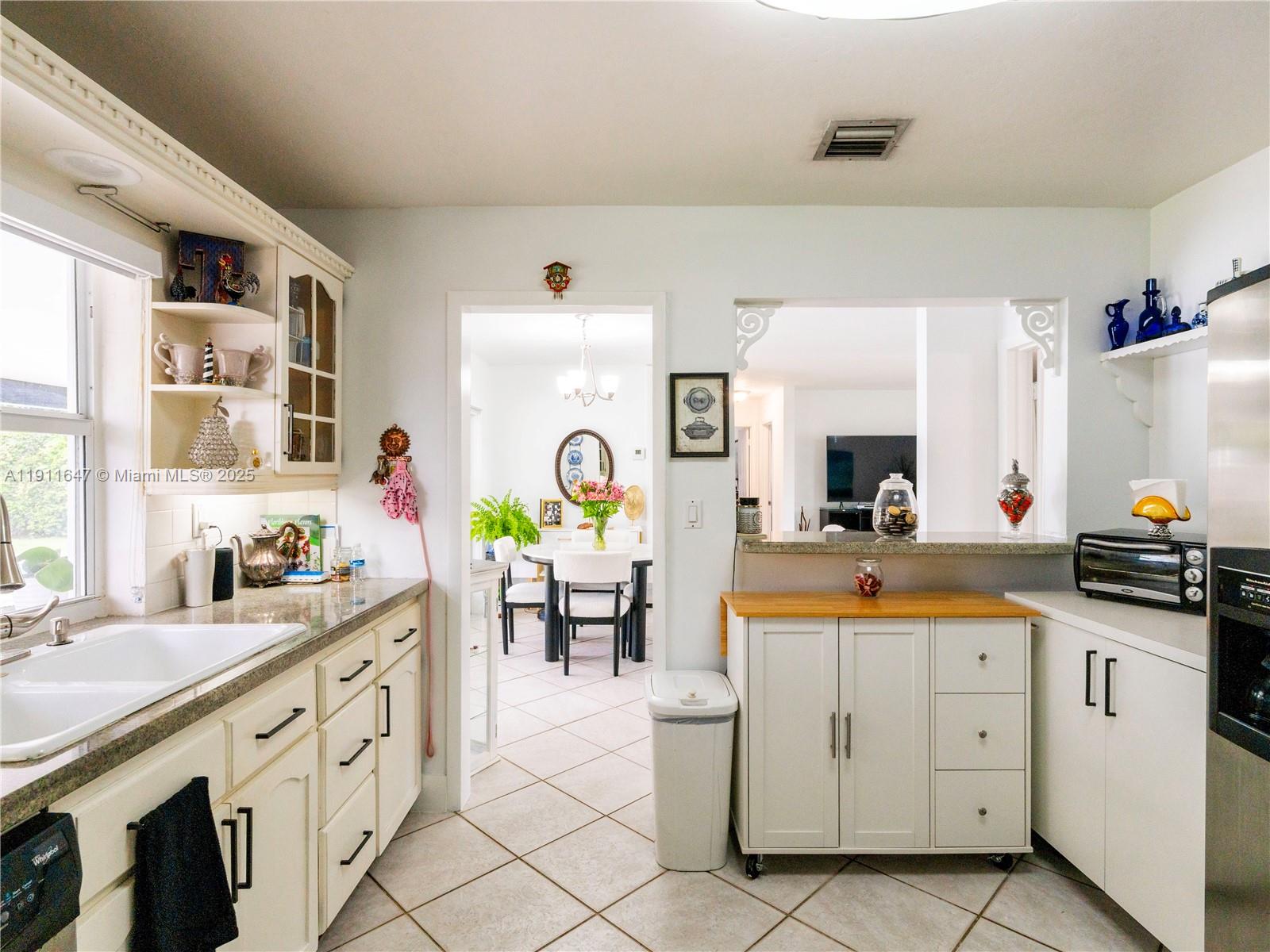 PALM SPRINGS LAKES 5TH AD - Residential