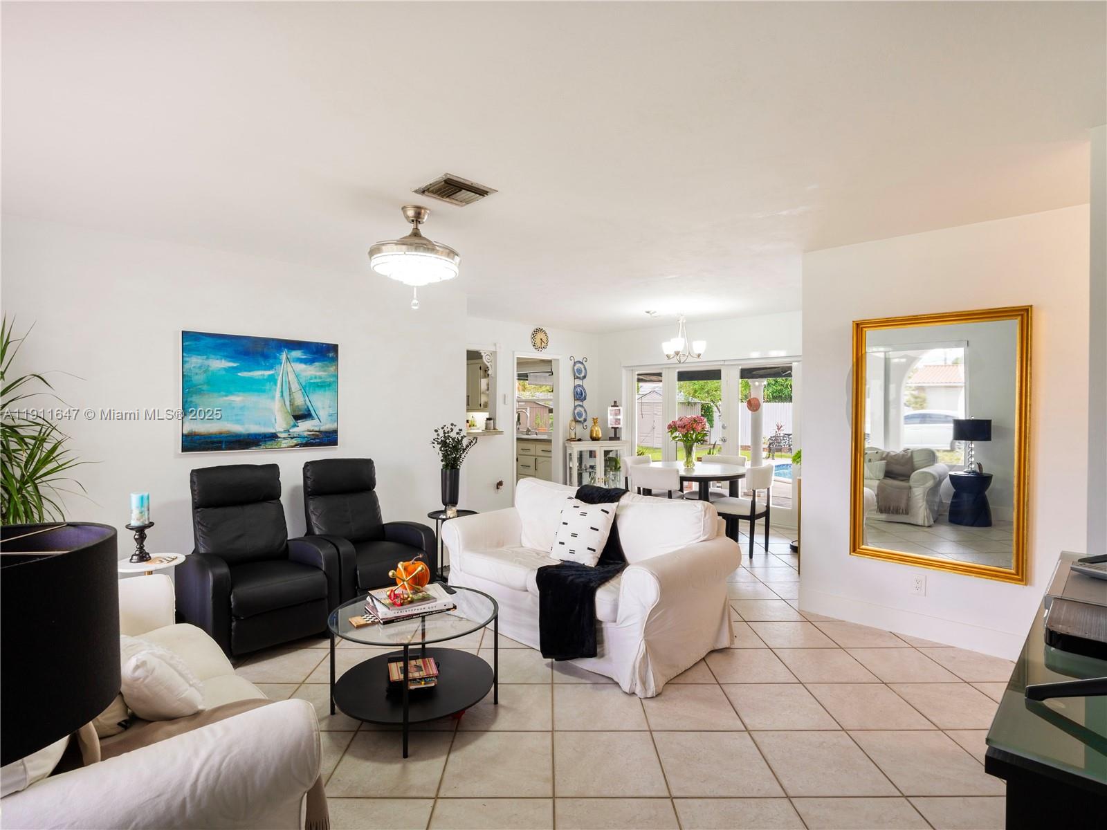 PALM SPRINGS LAKES 5TH AD - Residential