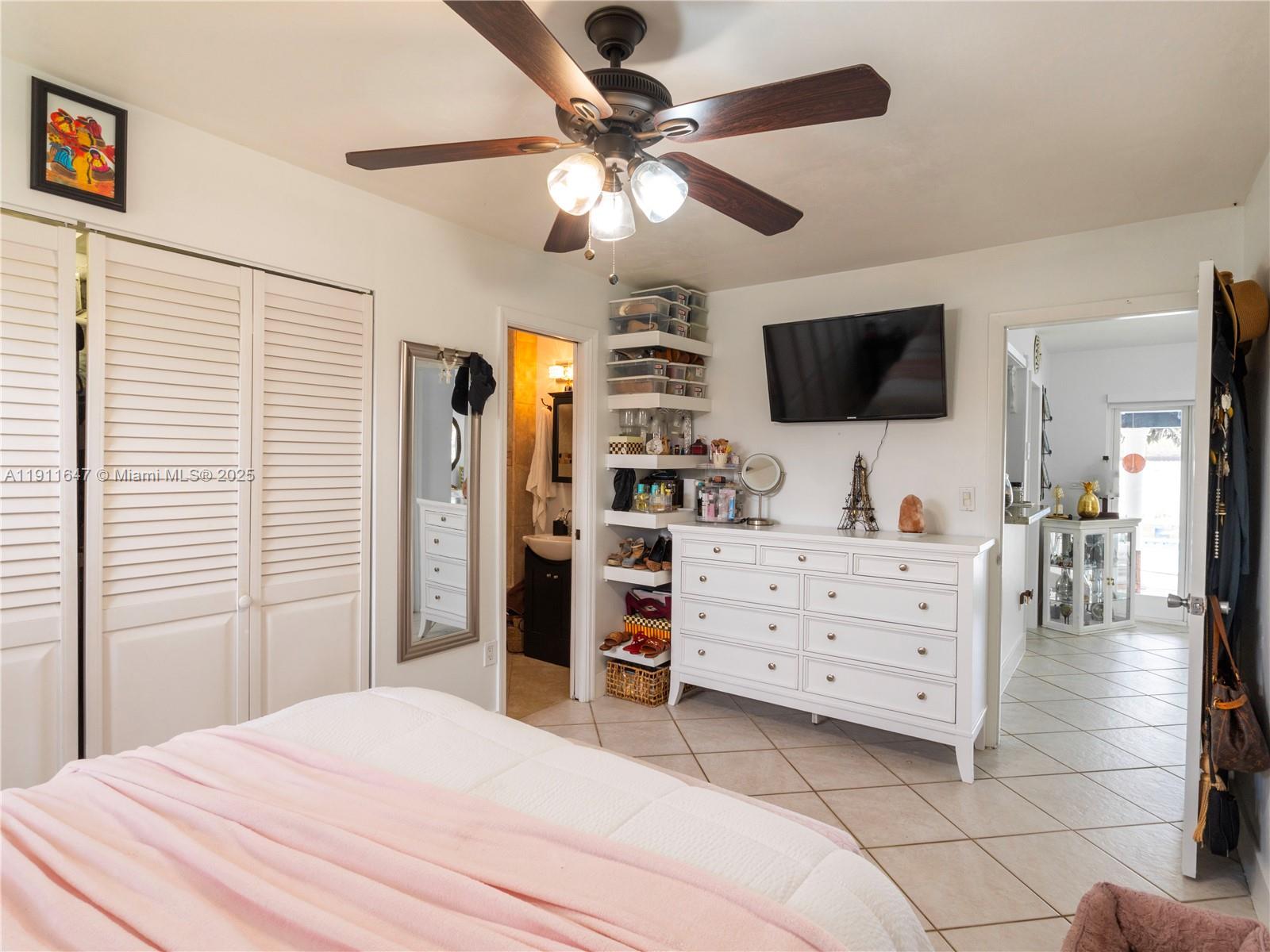 PALM SPRINGS LAKES 5TH AD - Residential