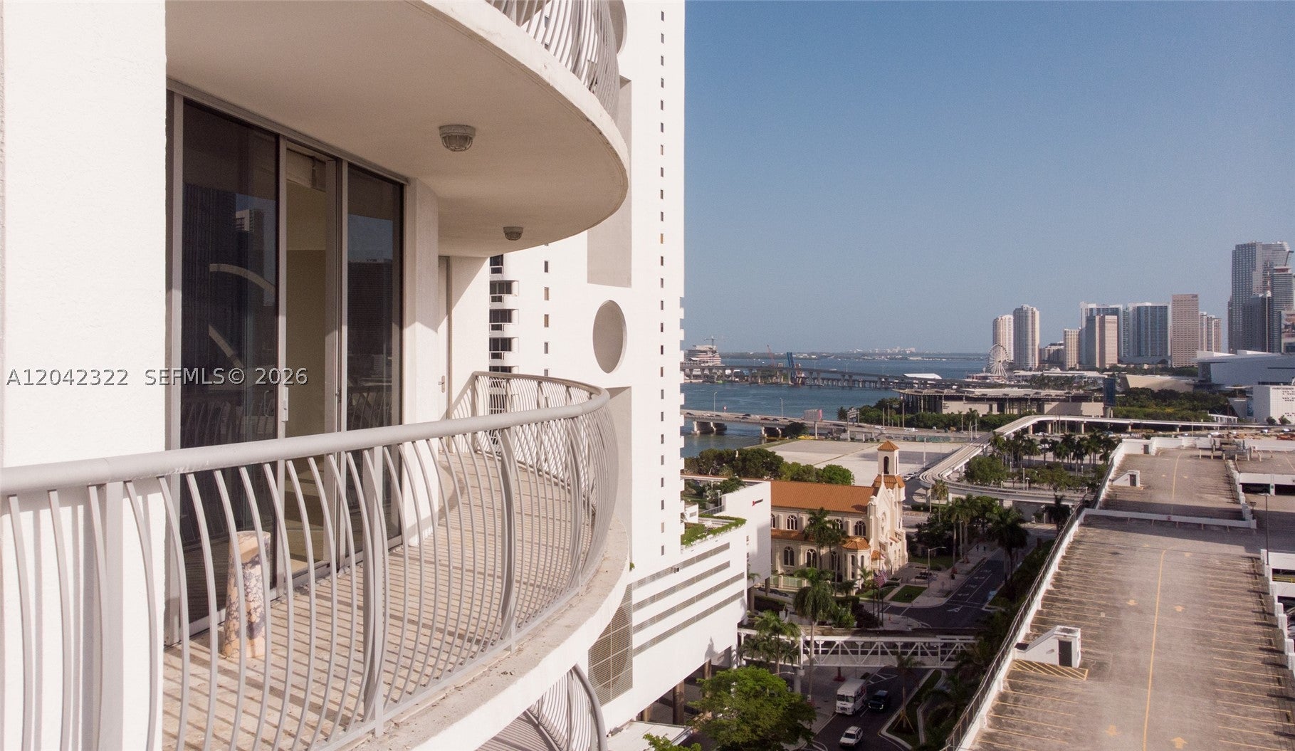 1750 N Bayshore Dr 1814