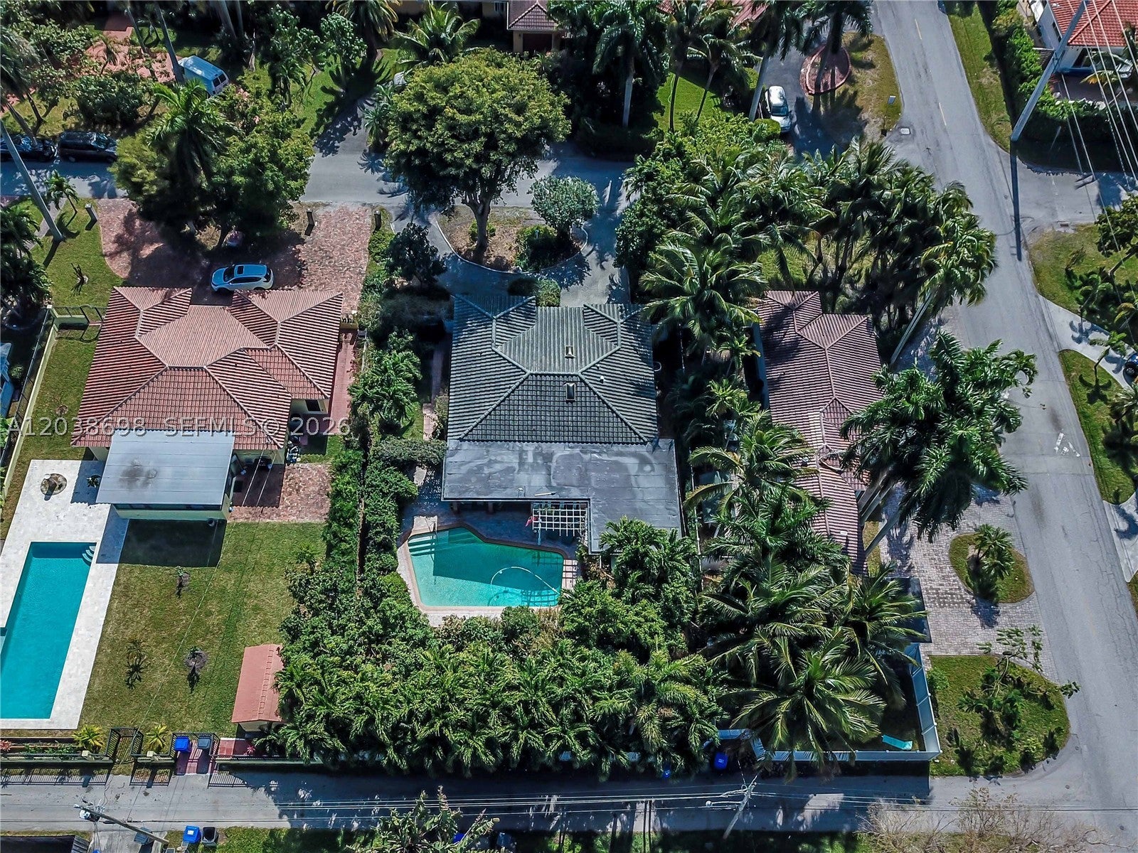 1251 Buchanan St, Hollywood, FL, 33019, USA, 3 Bedrooms Bedrooms, ,2 BathroomsBathrooms,Residential,Active,1251 Buchanan St,A12038698