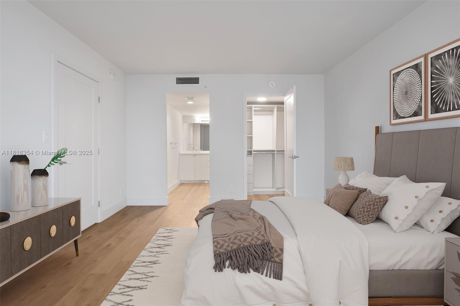 555 NE 34th St 2509