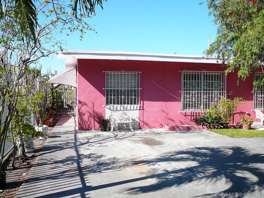 Excellent Location! Great efficiency, very clean and freshly painted with 2 parking spaces & private entrance. Washer and dryer on the side of unit. Updated kitchen & cabinets and vinyl flooring. Water & electricity included. Easy to show.