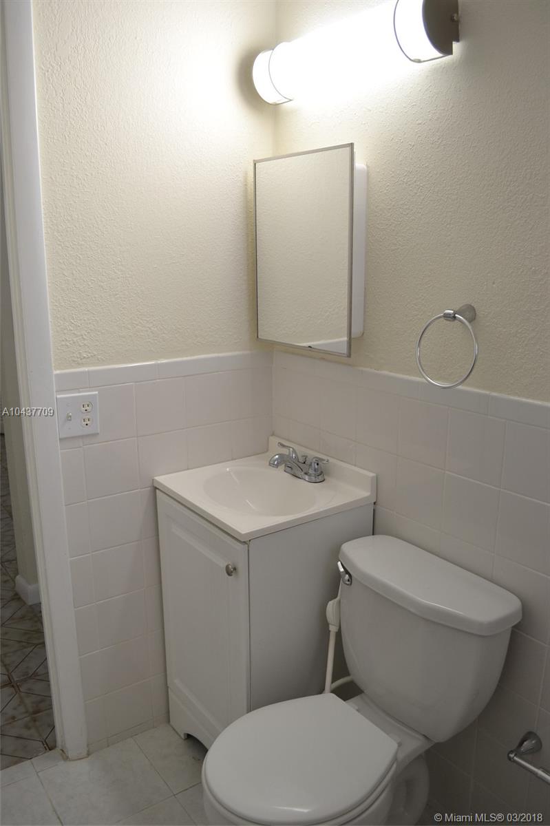 WESTWOOD LAKE 6TH ADDN - Residential Lease