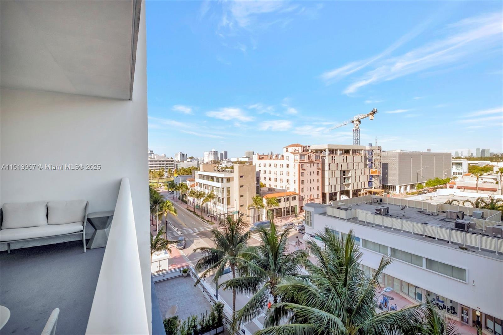 2301 Collins Ave 634