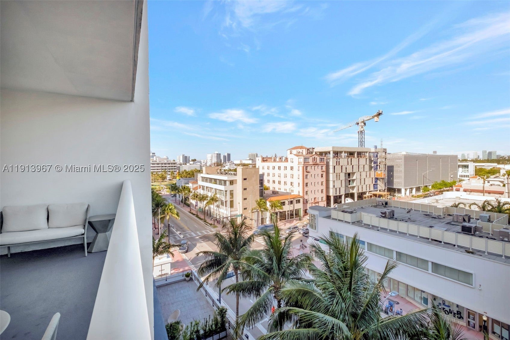 2301 Collins Ave 634