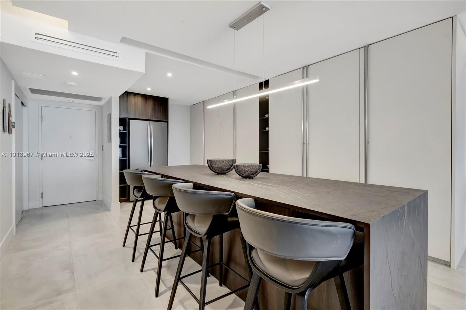 RONEY PALACE CONDO - Residential Lease