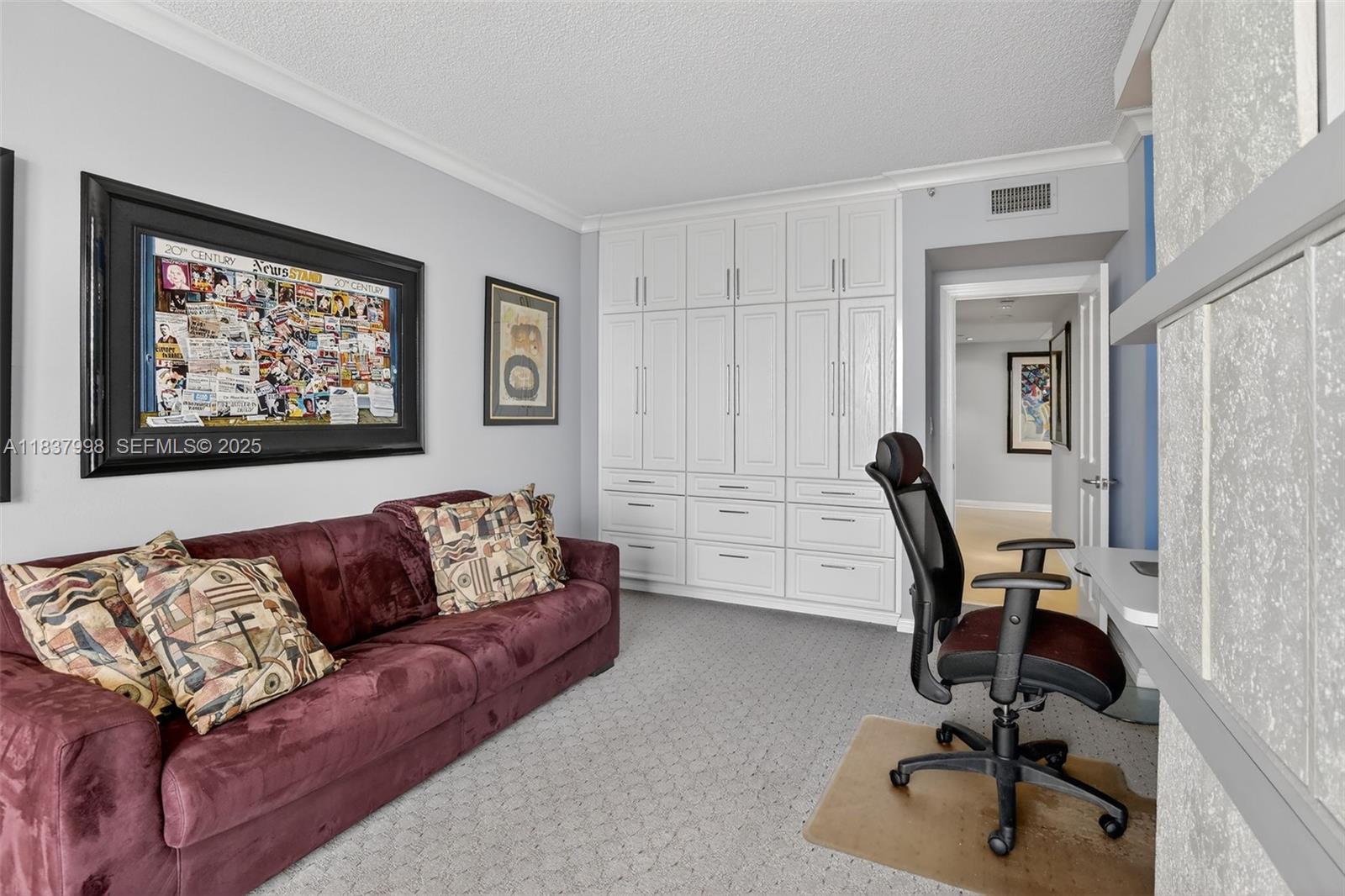 HAMPTONS WEST CONDO - Residential