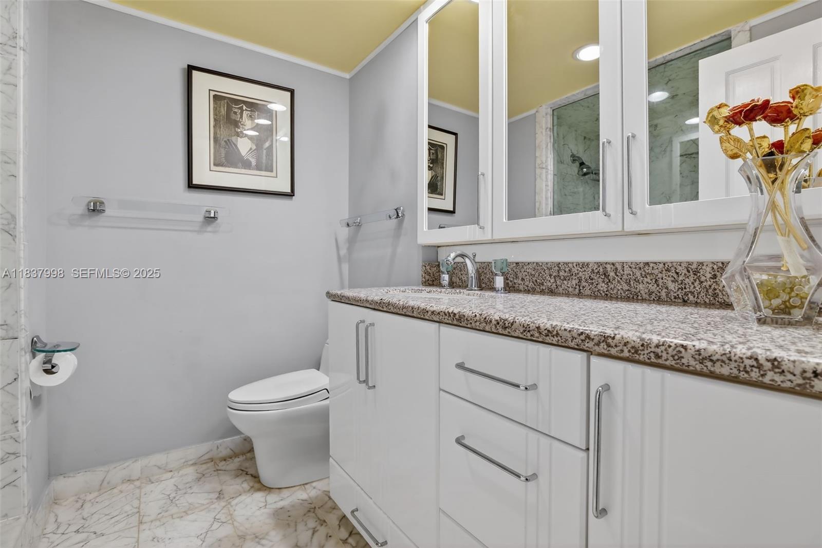 HAMPTONS WEST CONDO - Residential