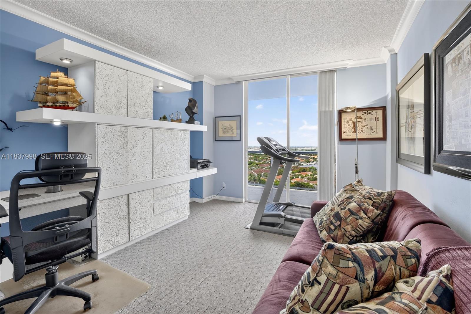 HAMPTONS WEST CONDO - Residential