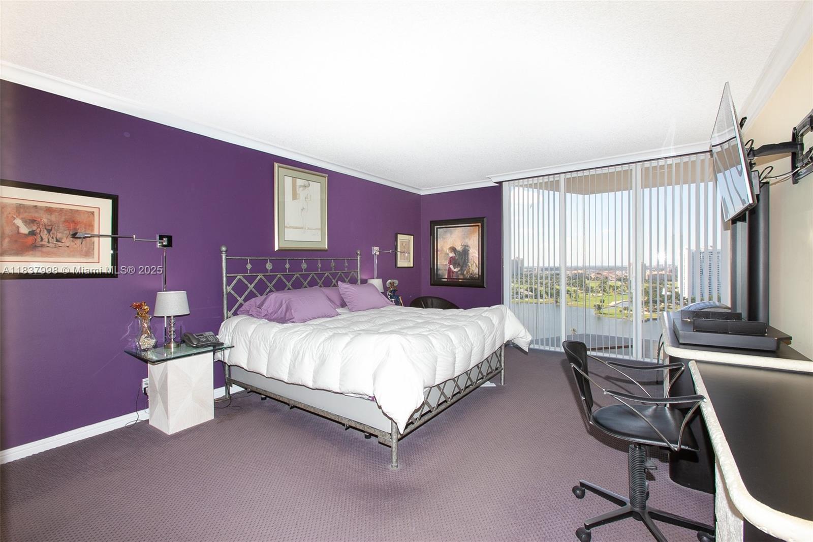 HAMPTONS WEST CONDO - Residential