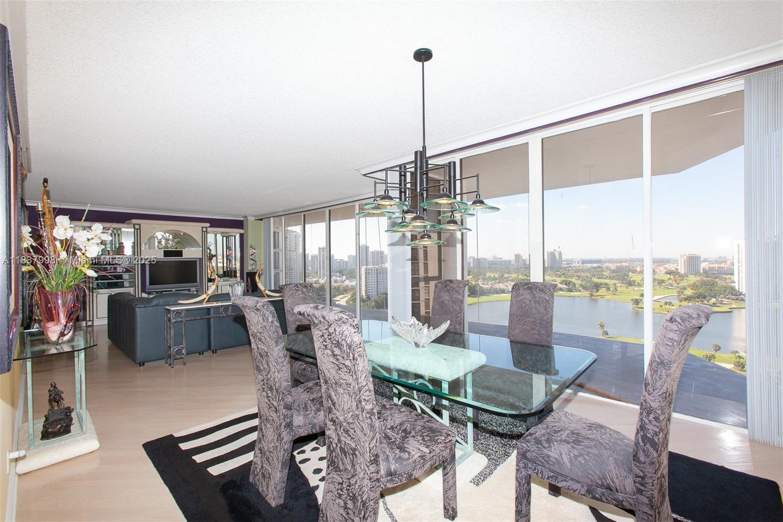 HAMPTONS WEST CONDO - Residential