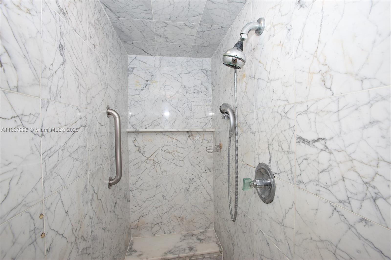 HAMPTONS WEST CONDO - Residential