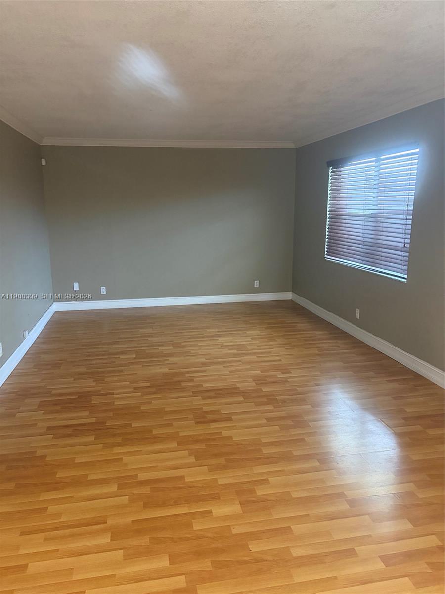 PALM VILLAGE CLUB CONDO - Residential Lease