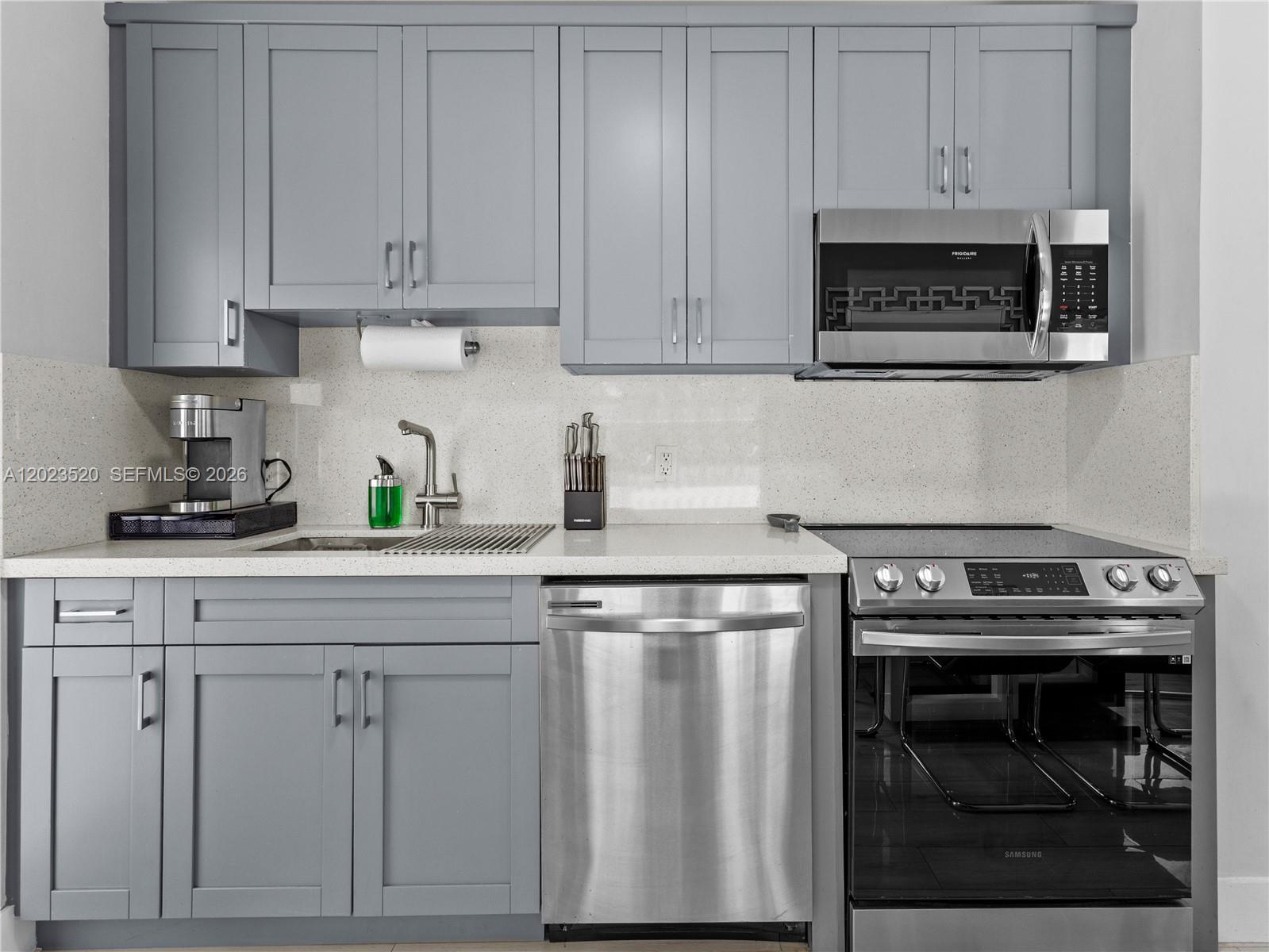 HIBISCUS PARK - Residential Lease