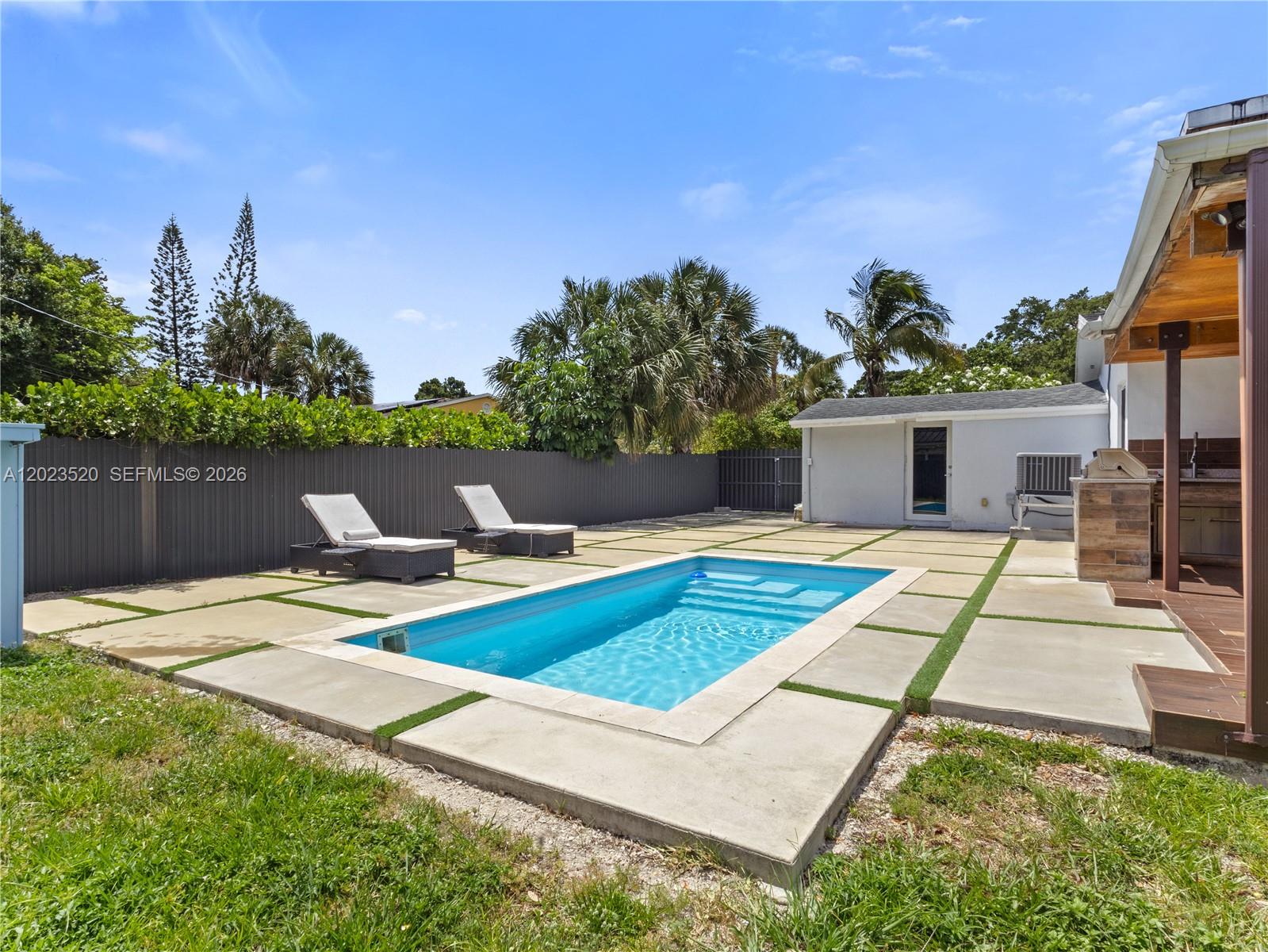 HIBISCUS PARK - Residential Lease