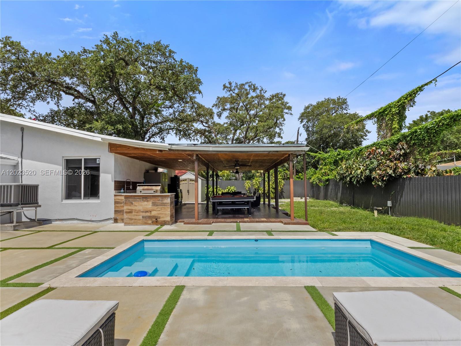 HIBISCUS PARK - Residential Lease