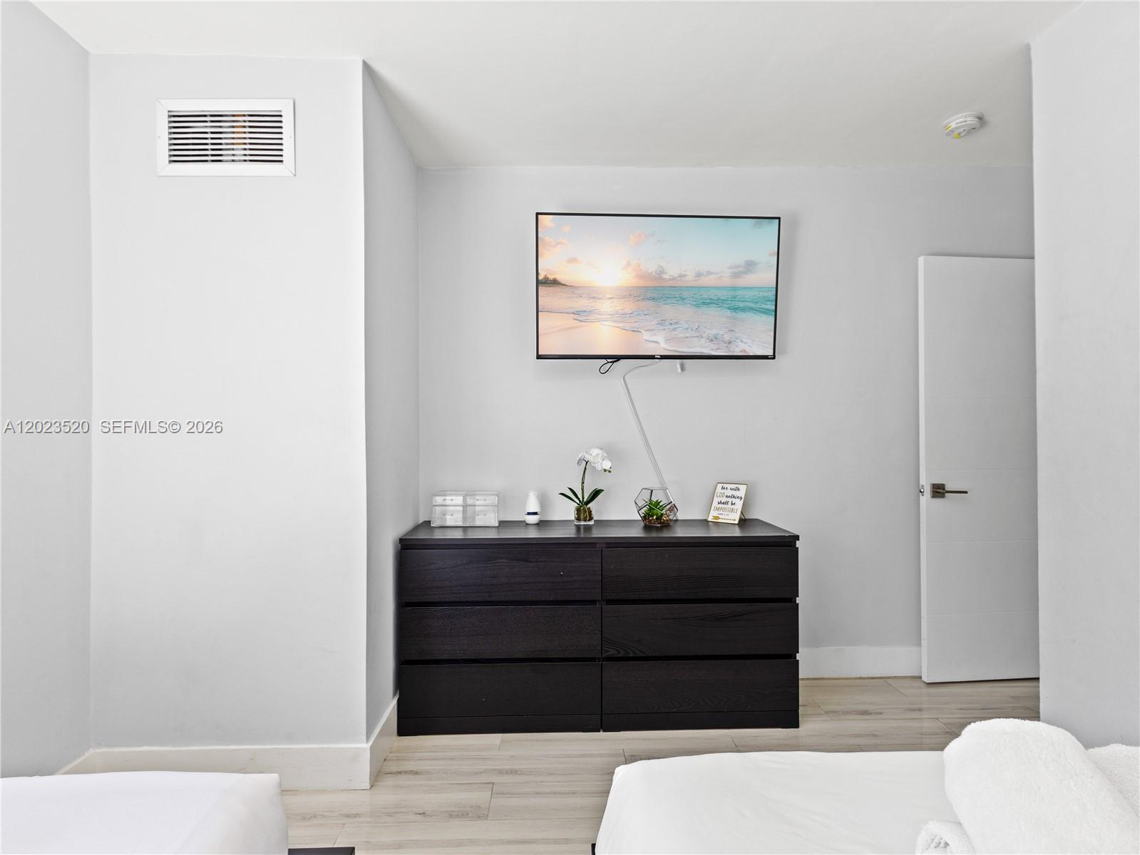 HIBISCUS PARK - Residential Lease